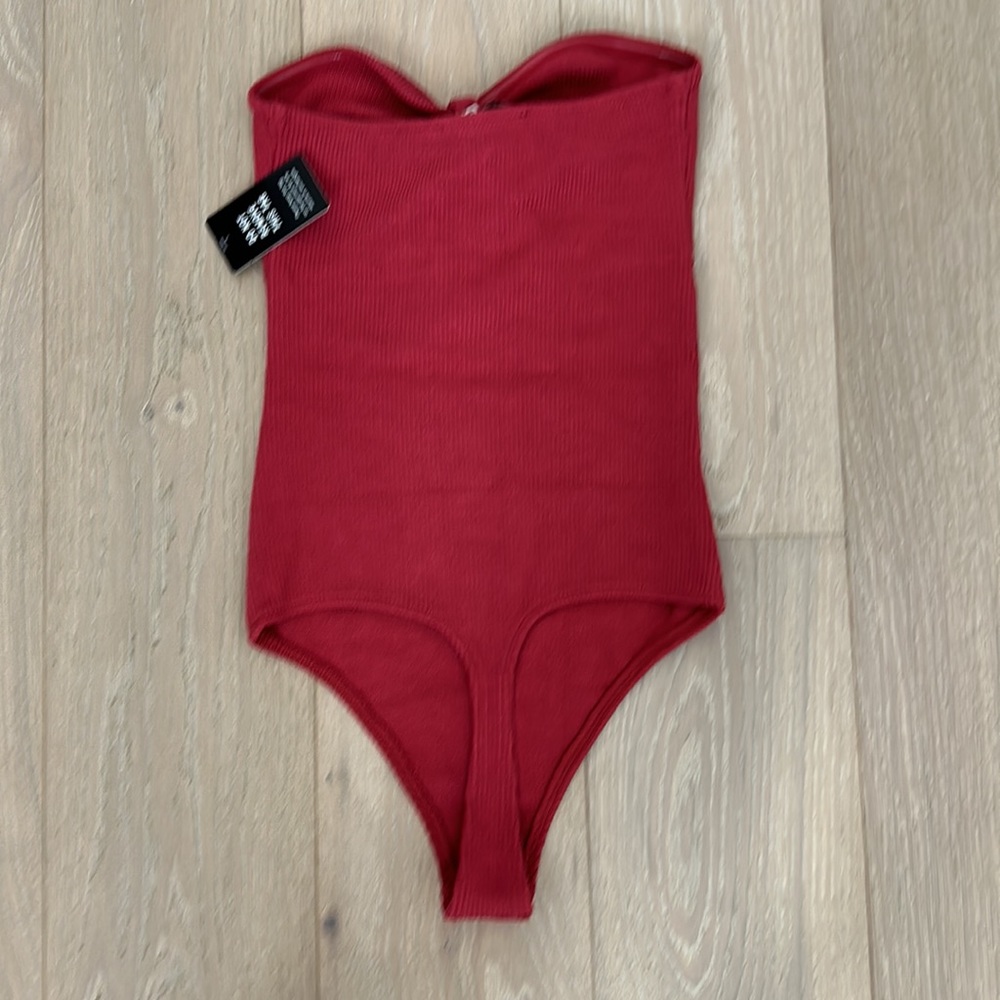 Express Red Ribbed Bodysuit - Picture 3 of 3